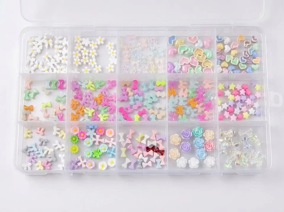 BOITE DE DESIGN POUR ONGLES 15 MODELE