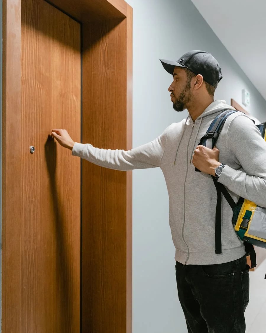 Livraison à domicile partout en Tunisie — coursier à votre porte