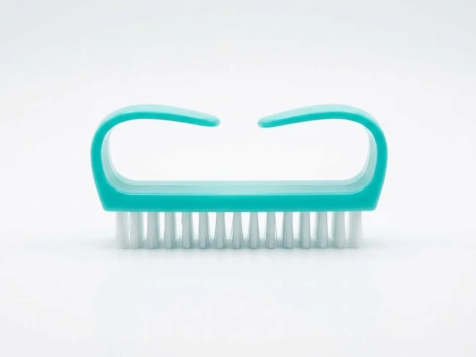 BROSSE A ONGLES GO green